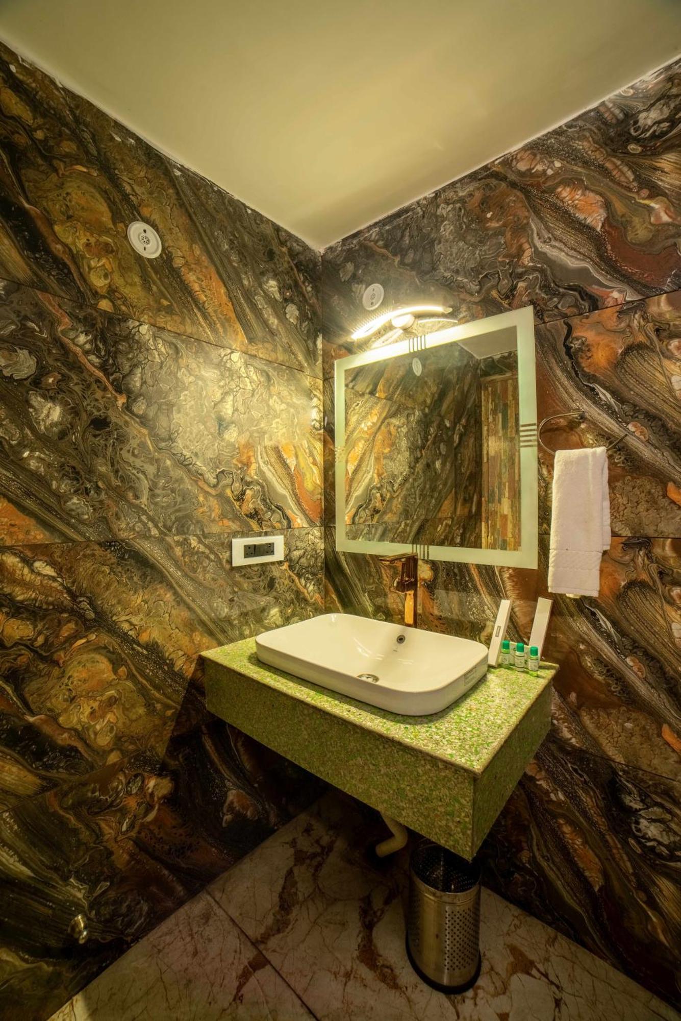 Mudras Grove Resort, Nainital Zewnętrze zdjęcie